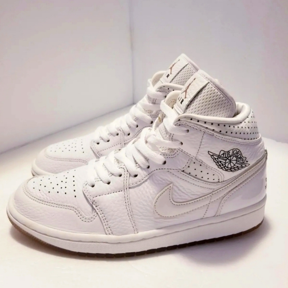 Air Jordan 1 Mid Wmn Nos Differences Nous Unissent White CI9100-100 Shoes Sz 8.5